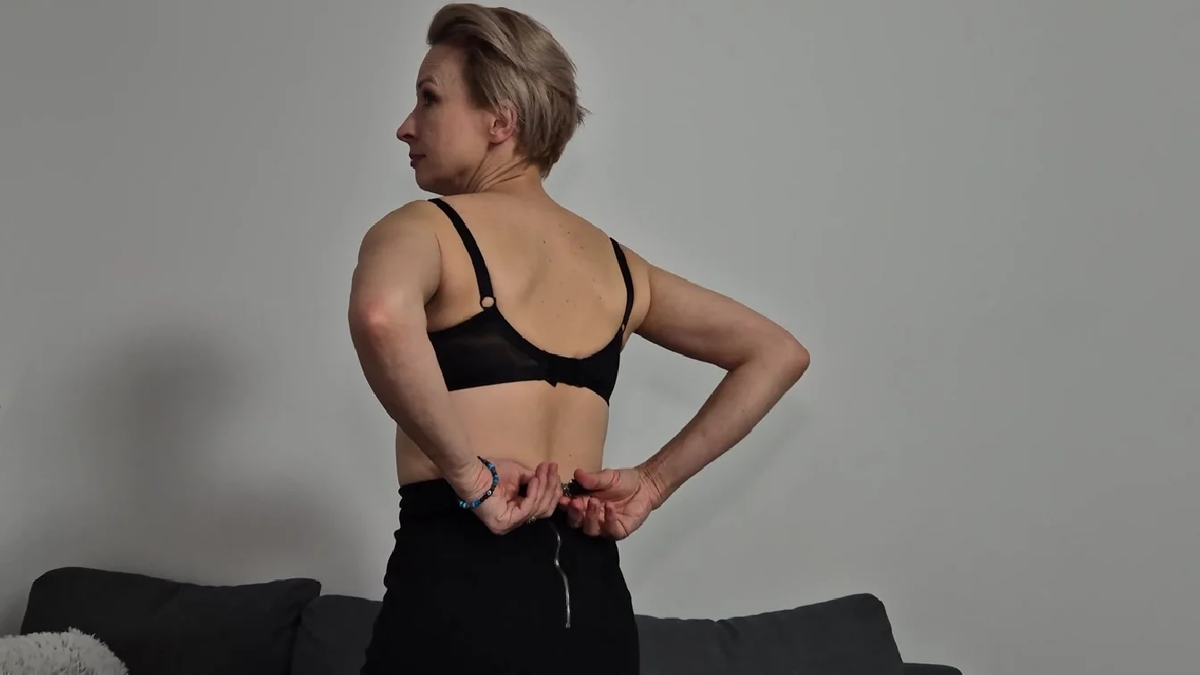 Preview of Wanilianna Devilish Nylons And The Sex Machines XXX